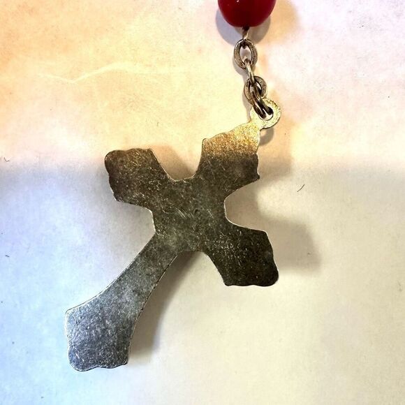 Silver tone red beaded rosary - Picture 8 of 8